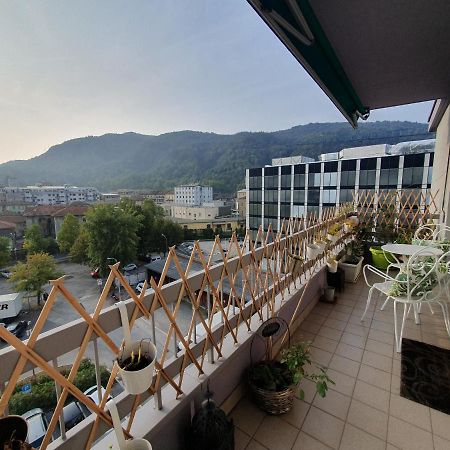 Charming Penthouse Near Como Lake Chiasso Esterno foto