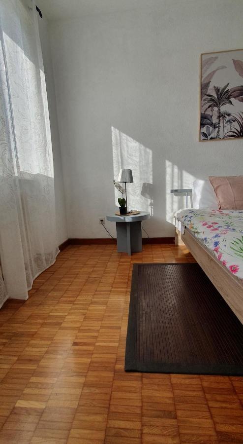 Charming Penthouse Near Como Lake Chiasso Esterno foto