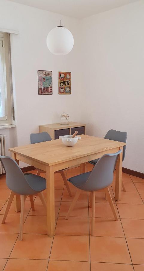 Charming Penthouse Near Como Lake Chiasso Esterno foto