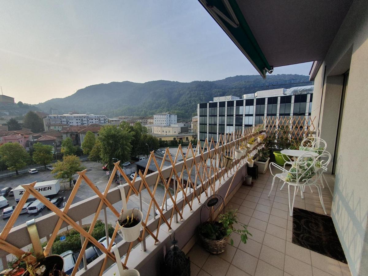 Charming Penthouse Near Como Lake Chiasso Esterno foto
