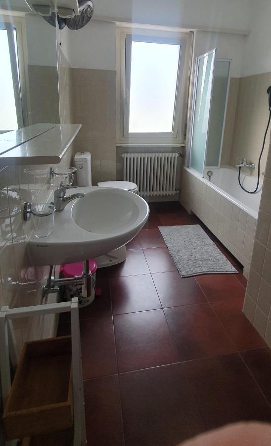 Charming Penthouse Near Como Lake Chiasso Esterno foto